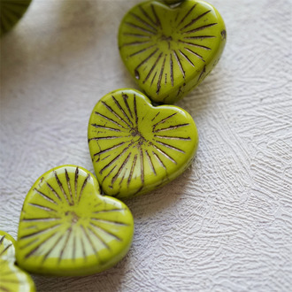 纯色山葵绿描古铜金色~放射形大爱心捷克珠玻璃琉璃串珠 22MM