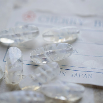 云白清雪配色条纹渐变~椭圆细长手造梭形直孔珠日本进口中古古董灯工玻璃琉璃珠 约21X9MM