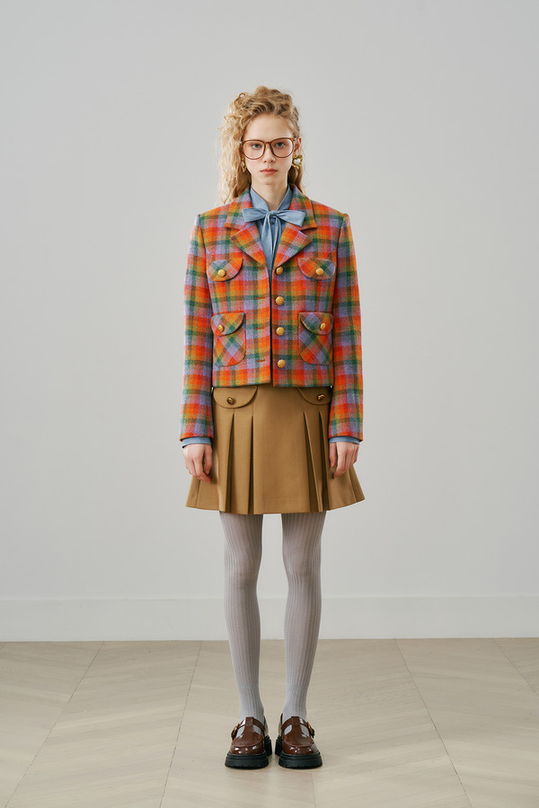 多口袋翻领小西装