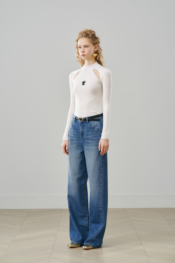 蝴蝶结刺绣镂空半高领针织衫