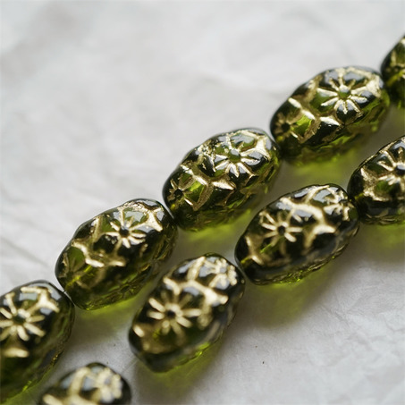 透明橄榄绿描金色~浮雕花朵四面立体微椭橄榄形古董珠型捷克珠玻璃琉璃珠 15X10MM-3