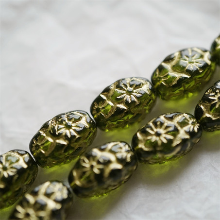 透明橄榄绿描金色~浮雕花朵四面立体微椭橄榄形古董珠型捷克珠玻璃琉璃珠 15X10MM-7