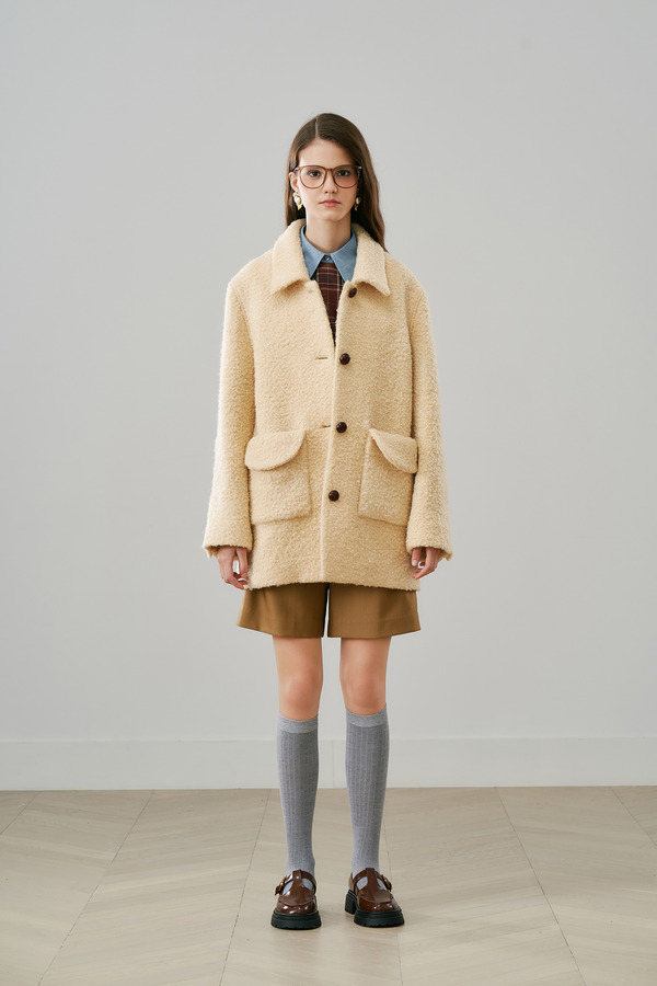 方领廓型中长大衣