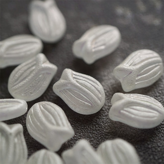 白金磨砂色~新版造型郁金香捷克珠玻璃琉璃 16X11MM