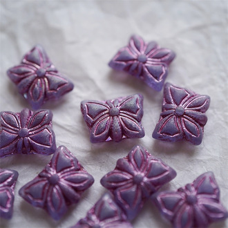 哑光玫紫色系~可爱蝴蝶捷克琉璃玻璃珠 15X12MM