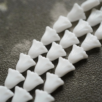 纯色雪白色~百合郁金香捷克珠玻璃琉璃珠 10X10MM