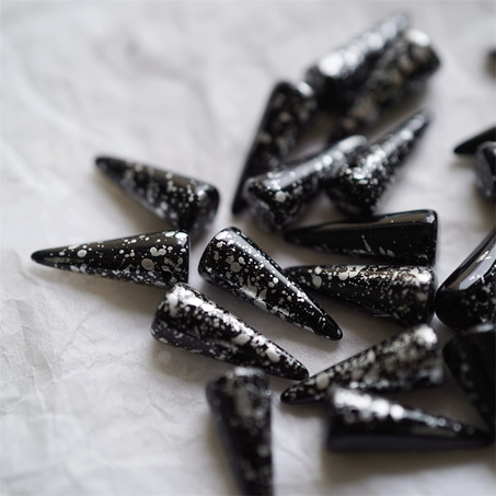 经典黑色洒银~锥形尖锥珠复古朋克铆钉捷克珠玻璃琉璃珠 7X17MM-2
