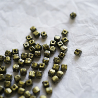 经典黑色烫金~迷你立方珠方形可爱法绣串珠 4MM