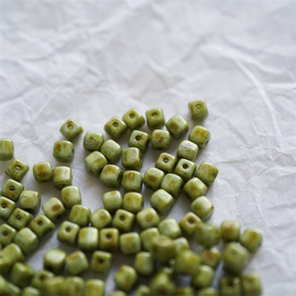 复古水染毕加索绿色~迷你立方珠方形可爱法绣串珠 4MM