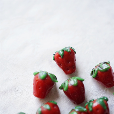 纯色复古圣诞红~手造可爱小草莓直孔日本进口灯工玻璃琉璃珠 尺寸14MM-5