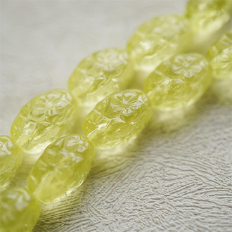 透感柠檬黄色~浮雕花朵四面立体微椭橄榄形古董珠型捷克珠玻璃琉璃珠 15X10MM