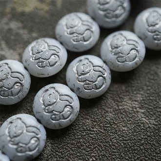 纯白描银色~vintage童话风奶乖小熊泰迪熊图案古董珠形扁圆捷克珠玻璃琉璃珠 13MM