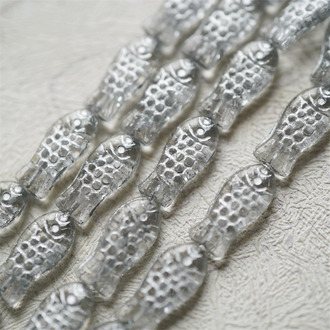 透明水晶白镀银色~小鱼菓可爱小鱼干中号捷克珠玻璃琉璃珠 15X7MM