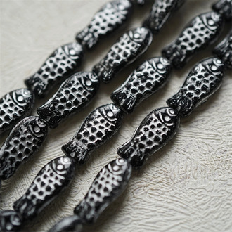 黑色描银~小鱼菓可爱小鱼干中号捷克珠玻璃琉璃珠 15X7MM