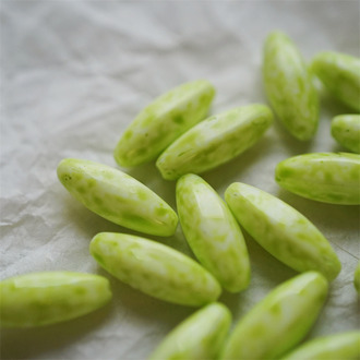 水彩绿~梭形椭圆直孔立体多面珠捷克珠玻璃琉璃珠 19X7MM