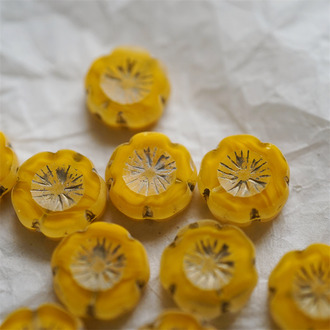 浅橘色透明夹心描金色~捷克珠夏威夷小花花花朵琉璃珠玻璃珠DIY串珠材料 14MM