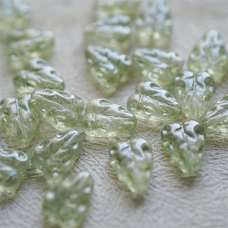 透明水绿光泽感~爱心浮雕树叶叶子捷克珠玻璃琉璃珠 12X9MM-3