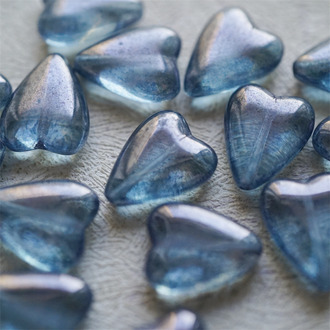 复古光泽感透蓝色~常规长爱心桃心捷克珠玻璃琉璃珠 16X13MM