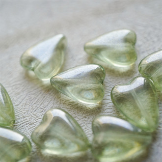 透感浅绿高光色~常规长爱心桃心捷克珠玻璃琉璃珠 16X13MM