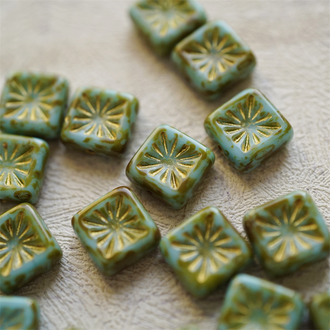 复古斑驳毕加索绿描金色~米字花捷克珠方形 10MM