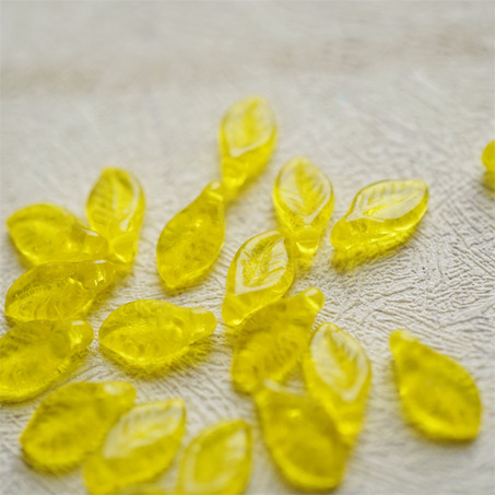 透柠檬黄色~侧孔小树叶捷克珠玻璃琉璃珠 6X12MM-3