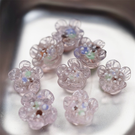 樱花透粉彩芯五瓣花~手造直孔立体花朵植物园日本进口灯工玻璃琉璃珠 尺寸约12MM
