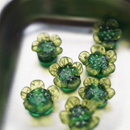 透绿撞色黄花瓣~手造直孔立体花朵植物园日本进口灯工玻璃琉璃珠 尺寸约13MM-2