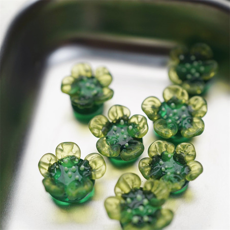 透绿撞色黄花瓣~手造直孔立体花朵植物园日本进口灯工玻璃琉璃珠 尺寸约13MM-4