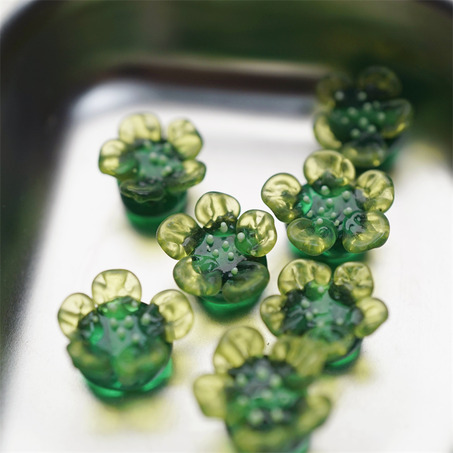 透绿撞色黄花瓣~手造直孔立体花朵植物园日本进口灯工玻璃琉璃珠 尺寸约13MM-6
