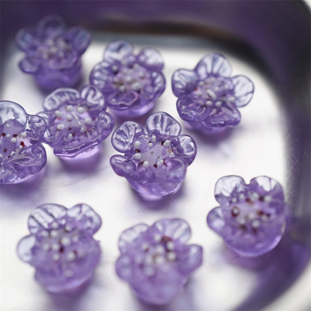 透紫花瓣白芯~手造直孔立体花朵植物园日本进口灯工玻璃琉璃珠 尺寸约13MM