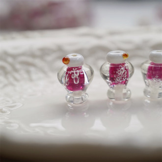 昭和风樱桃草莓苏打~手造直孔立体苏打汽水甜品杯喫茶店趣味日本进口灯工玻璃琉璃珠 尺寸约14X20MM