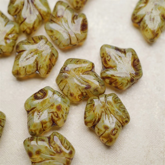 复古蛋白浅黄绿做旧毕加索斑驳~别致树叶捷克珠玻璃琉璃珠串珠材料 16X14MM