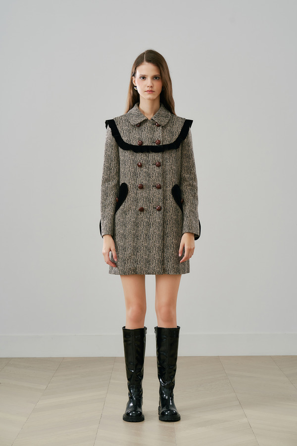 荷叶拼接复古双排扣大衣