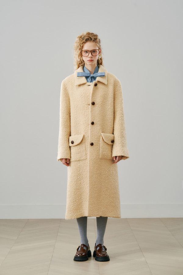 方领廓型长大衣