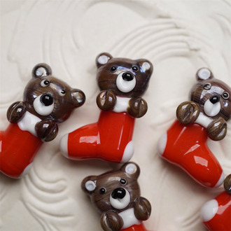 怪怪小熊红袜子新年圣诞款~手造趣味主题款珠日本进口灯工玻璃琉璃珠 15X26MM