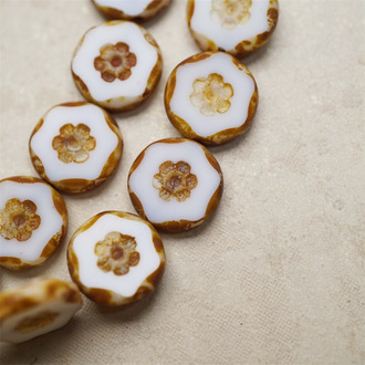 纯白做旧毕加索棕~扁圆切边刻印小花花朵捷克珠玻璃琉璃珠 15MM