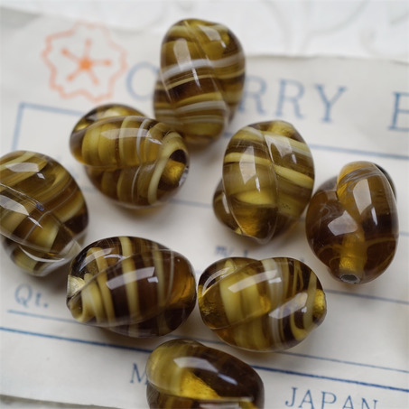 美拉德浅棕白色条纹mix~手造立体扭扭珠日本进口中古古董灯工玻璃琉璃珠 约14X10MM