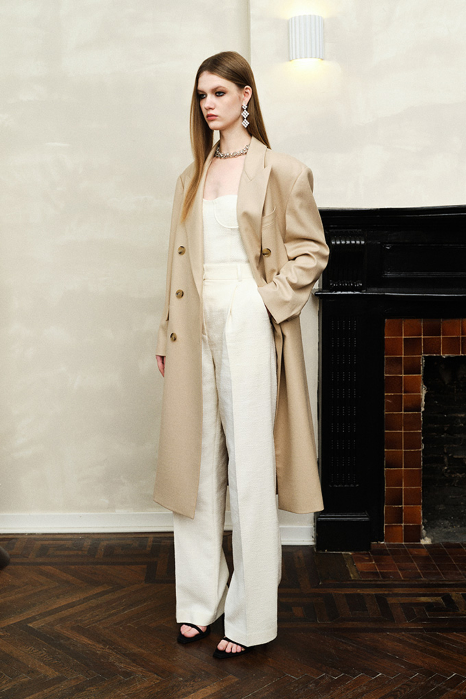 羊毛呢廓形大衣