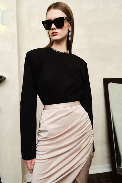 不对称褶饰半裙