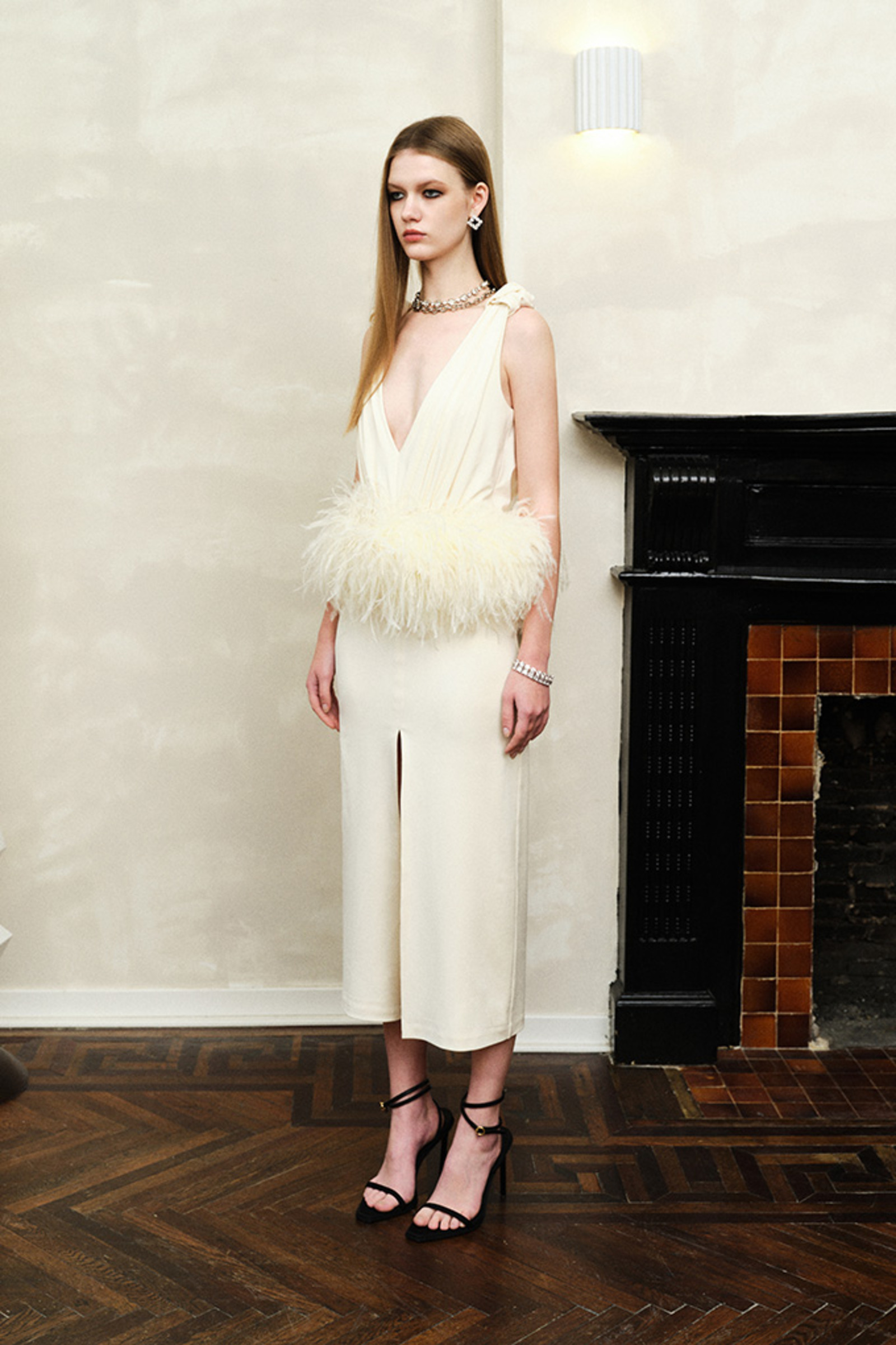 羽毛饰V领连衣裙-3