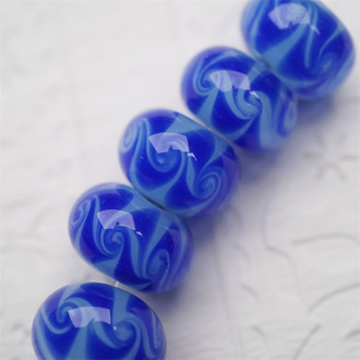 【样品】透明蓝色调夹心复古海浪波纹~手造精致扁圆珠日本进口中古古董灯工玻璃琉璃珠 9X14MM