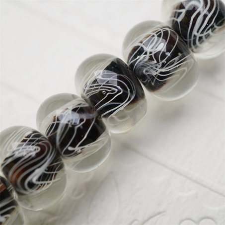 【样品】透明外层黑色细丝带环绕~手造精致扁圆珠日本进口中古古董灯工玻璃琉璃珠 8X12MM-5