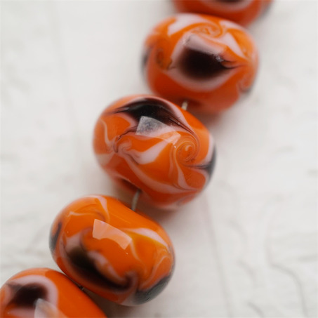 【样品】橘棕配色几何三角花纹~手造精致扁圆珠日本进口中古古董灯工玻璃琉璃珠 9X13MM-2