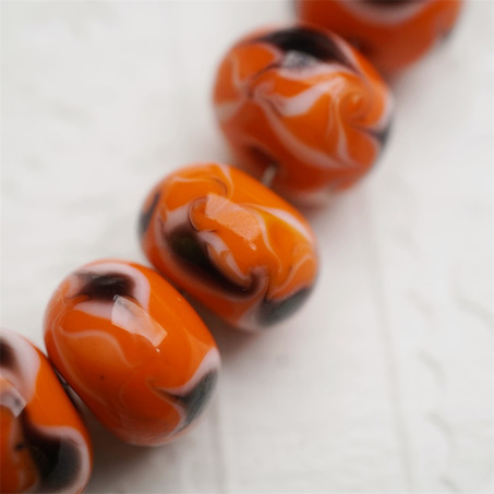 【样品】橘棕配色几何三角花纹~手造精致扁圆珠日本进口中古古董灯工玻璃琉璃珠 9X13MM-6