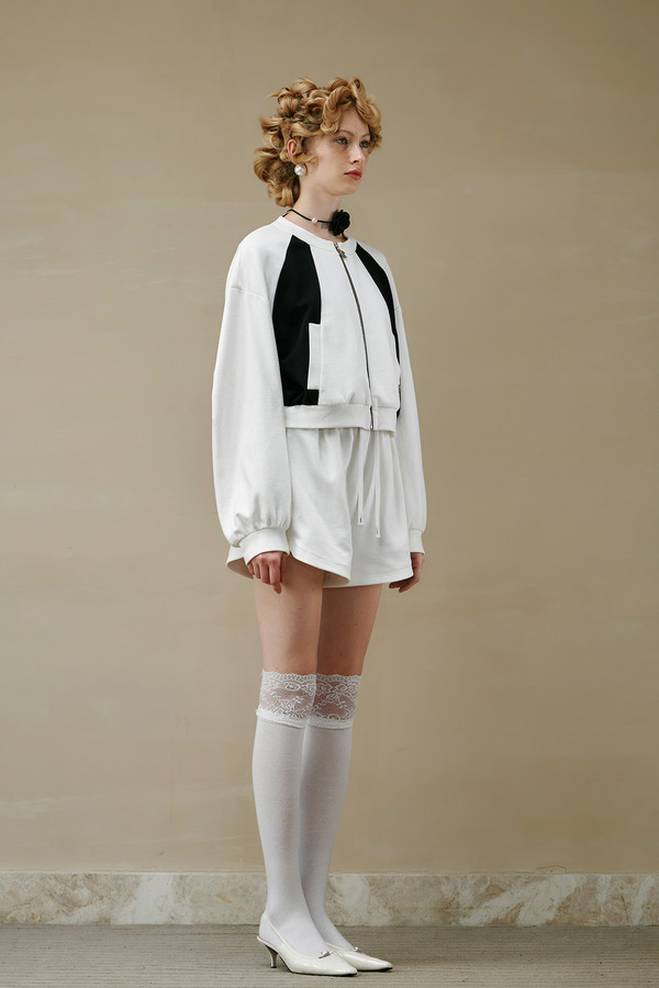 蕾丝边条松紧腰短裤