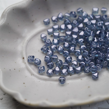 透感光泽水光蓝色~迷你菱形珠捷克珠玻璃琉璃珠串珠法绣材料 4MM