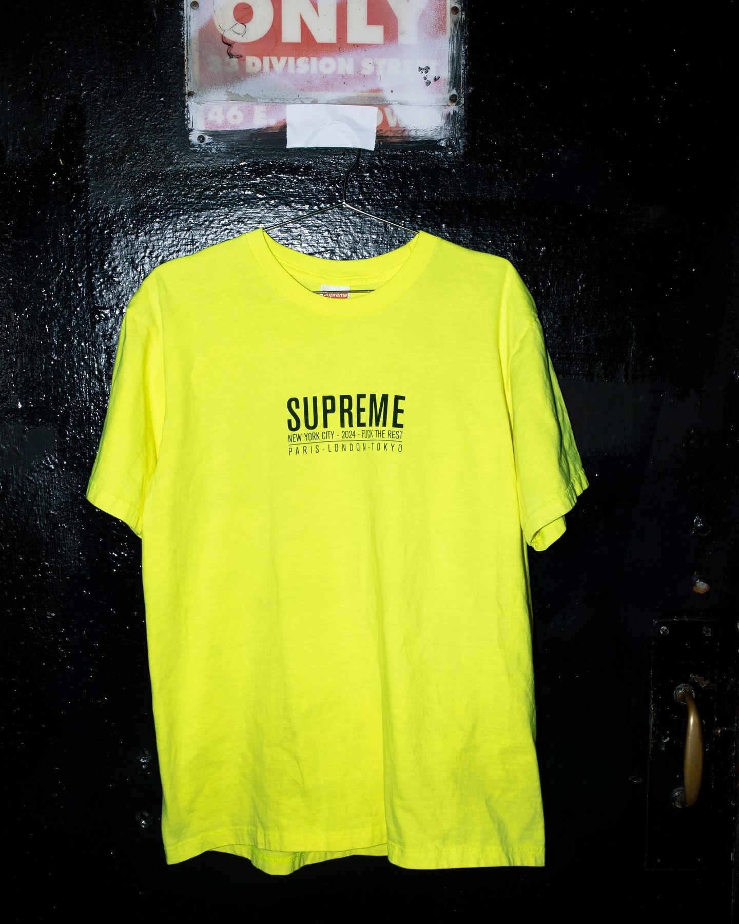 Supreme 发布全新 T 恤系列