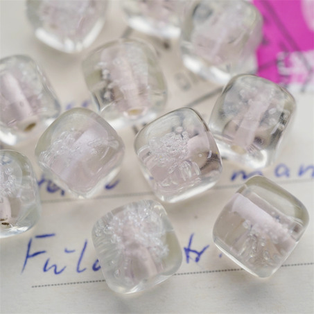 凉感浅浅粉色碳酸苏打气泡水花纹~手造立方体正方形直孔珠日本进口灯工玻璃琉璃珠 尺寸约11MM