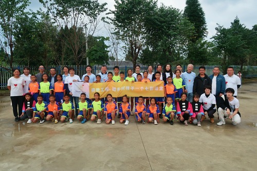 深圳市传梦公益基金会赴云南腾冲开展“资教工程”公益项目回访调研