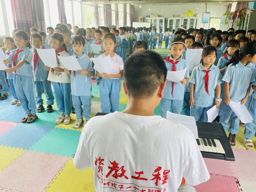 五育并举促发展，传梦公益“资教工程”联合蒲川乡中心学校开展音体美英教研活动